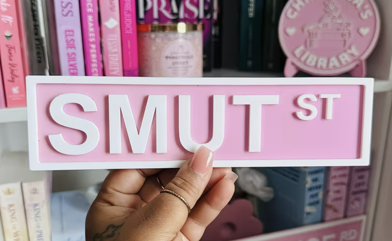 Smut Street Bookshelf Sign